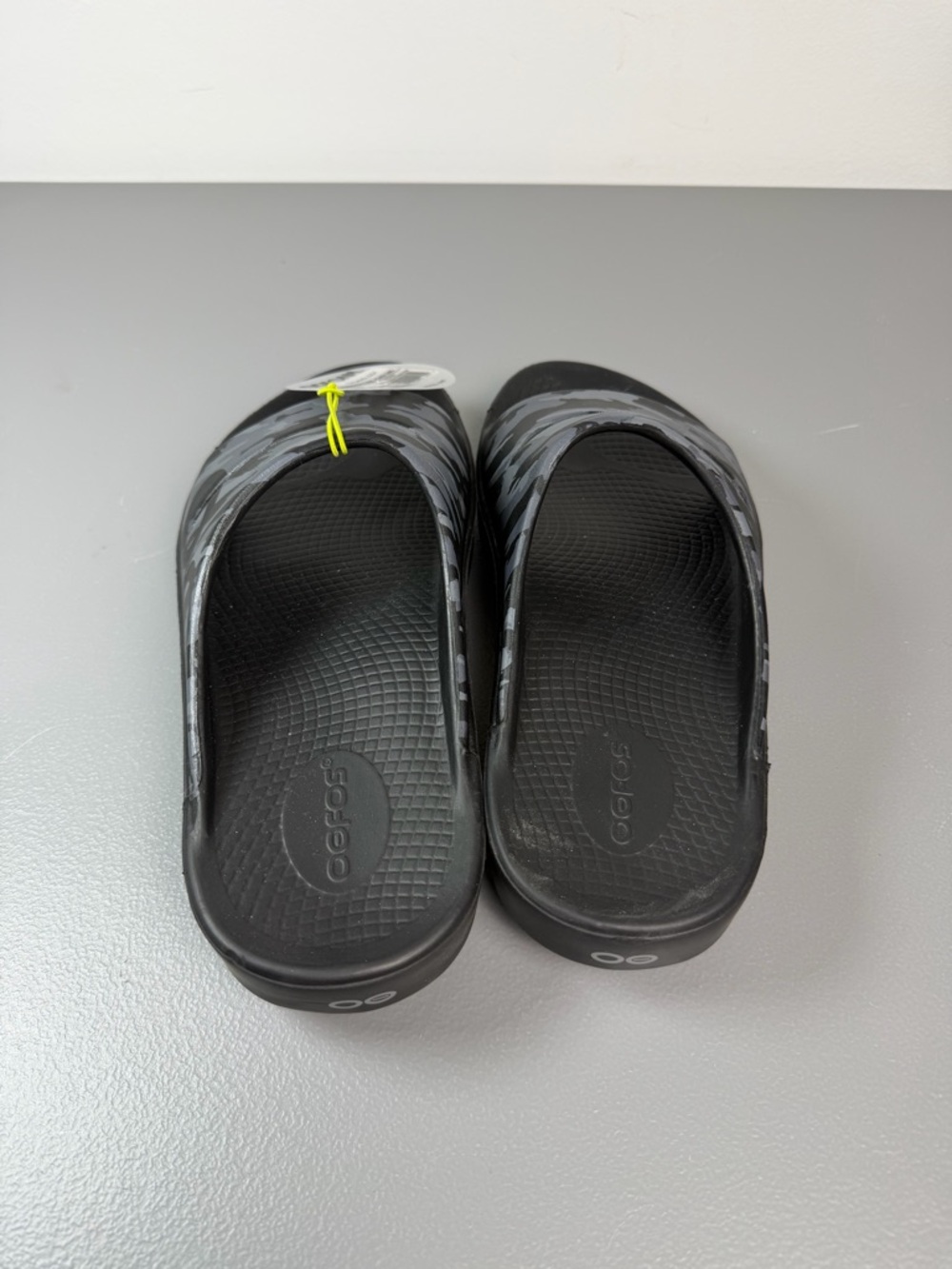 New OOFOS OOAHH Sport Slides Black Camo Recovery Slip On Sandal M7/W9 - Picture 4 of 11